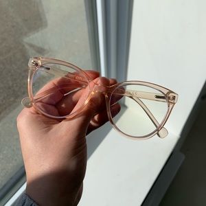 Blue-light glasses (with pouch)